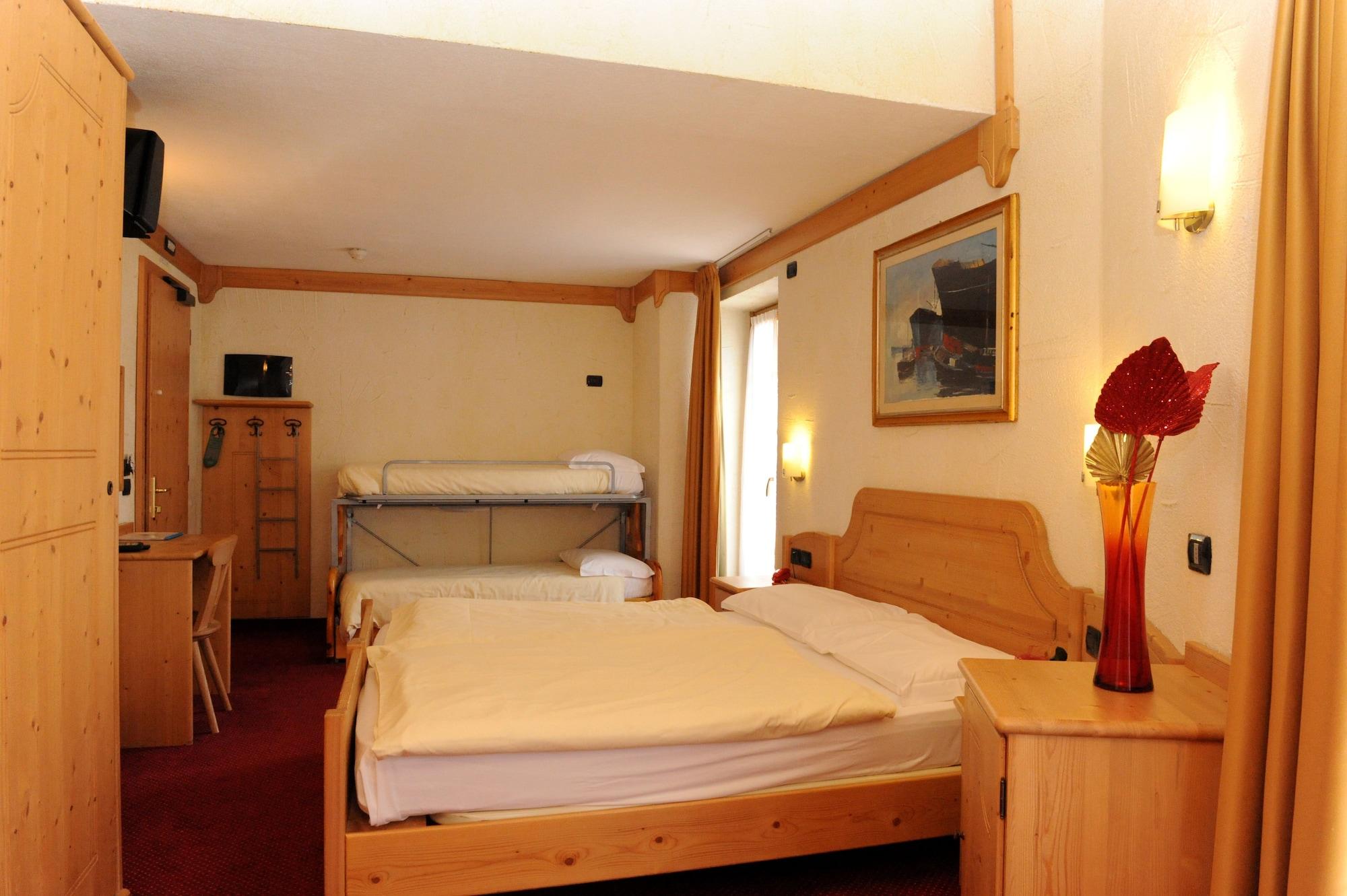 Hotel Helvetia Λιβίνιο Εξωτερικό φωτογραφία