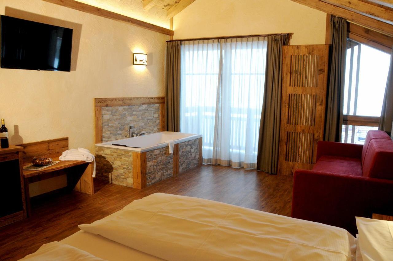 Hotel Helvetia Λιβίνιο Εξωτερικό φωτογραφία